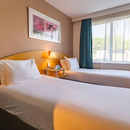 Holiday Inn Ashford - North A20 By Ihg Exterior photo